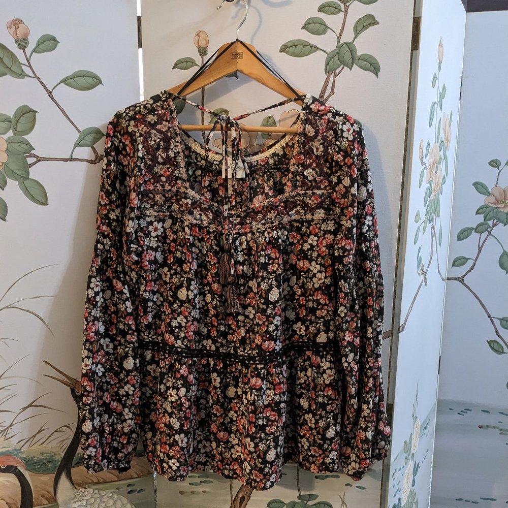 Knox Rose Flounce top